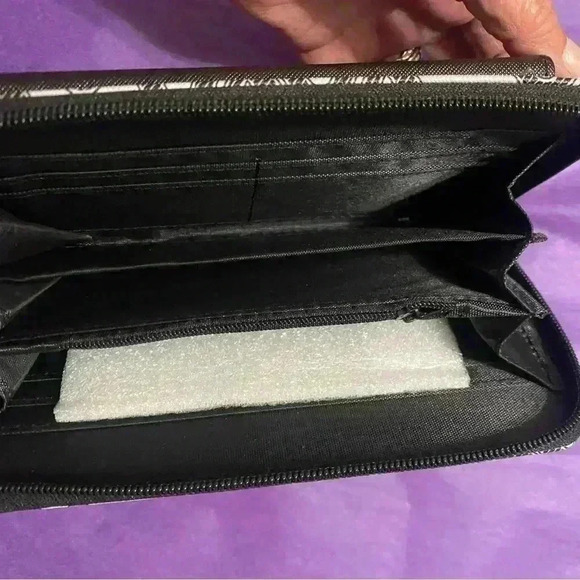 XOXO Wristlet Wallet - Your choice all three NWT - Picture 4 of 14